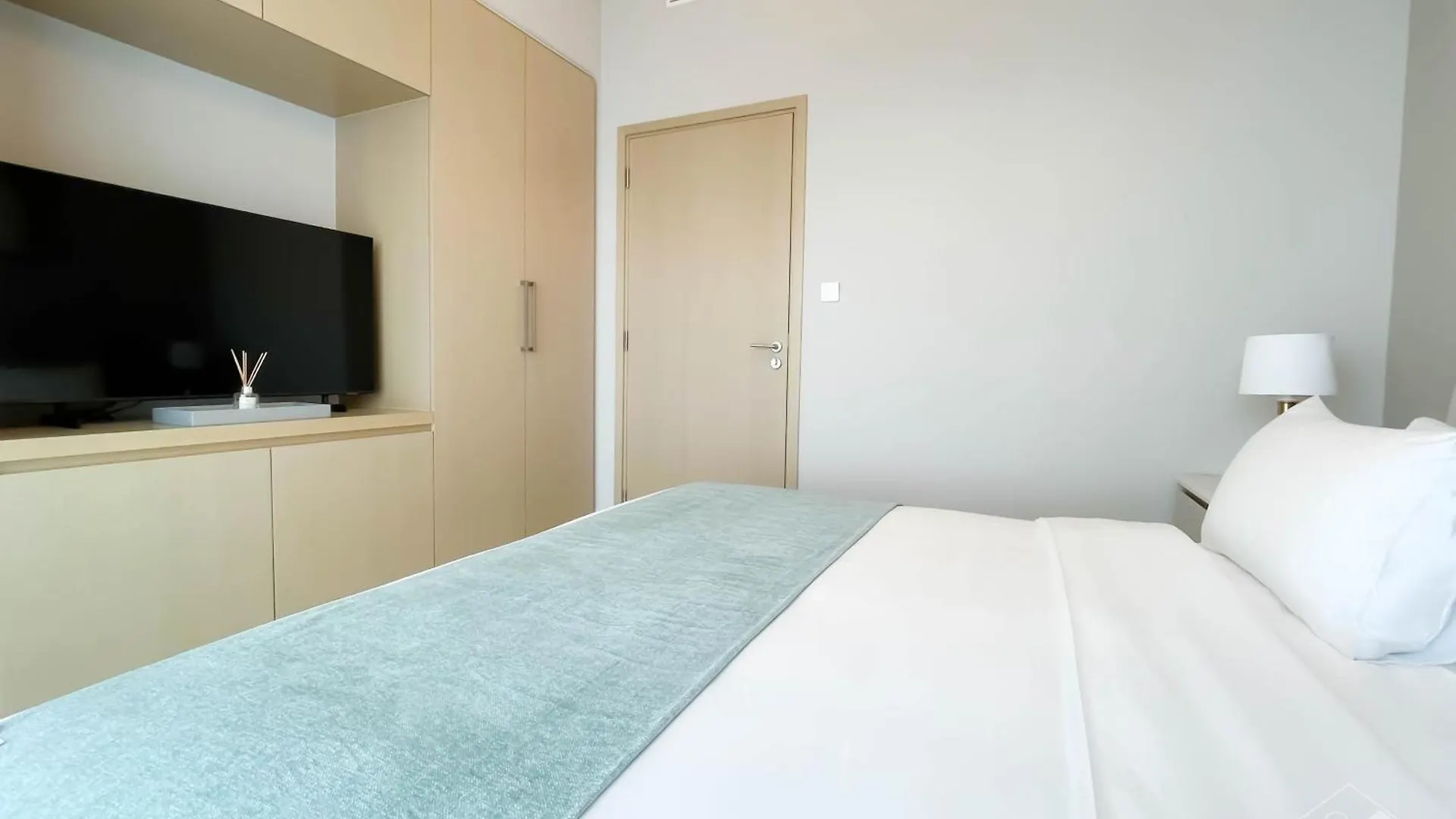 Apartment Burj Royale Luxury 1B Balcony & City View Downtown Dubai
